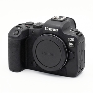 Appareil photo hybride plein format <span class=keywords><strong>Canon</strong></span> EOS R6 Mark II d'occasion, version globale multilingue, 24,<span class=keywords><strong>2</strong></span> MP, 4K 60p, 40 ips, IBIS, état impeccable (corps) - Product Image 1