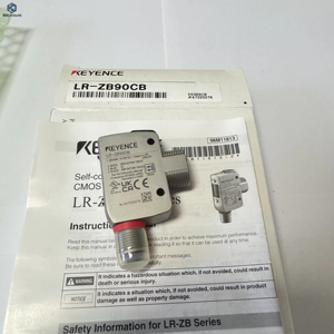 เซ็นเซอร์เลเซอร์ CMOS รุ่น KEYENCE LR-ZB90CB พร้อมแอมพลิฟายเออร์ในตัว ซีรีส์ LR-Z แบบสะท้อนแสงชนิดเกลียว ขั้วต่อ M12 NPN 90 มม. LR ZB90CB - Product Image 1