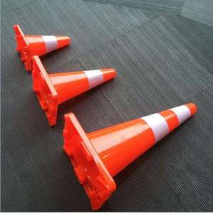 Cône de signalisation routière en PVC orange de 30/45/50/70/75 cm avec base noire - Product Image 6