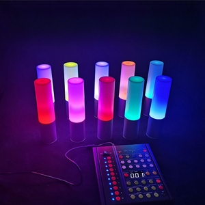 โคมไฟตั้งโต๊ะ DMX 2000M ควบคุมด้วยรีโมทคอนโทรลสร้างบรรยากาศแบบชาร์จไฟได้สำหรับงานปาร์ตี้ร้านอาหารบาร์ KTV โลโก้ที่กำหนดเอง - Product Image 1