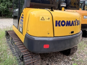 Mini-excavatrice sur chenilles Komatsu PC56-7 d'occasion, 5,5 tonnes, moteur à économie de carburant de 34,6 kW, système hydraulique stable, petite pelle - Product Image 6