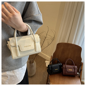 <span class=keywords><strong>Sac</strong></span> <span class=keywords><strong>à</strong></span> <span class=keywords><strong>main</strong></span> mini en cuir PU pour femme avec double poignée, sacs <span class=keywords><strong>à</strong></span> bandoulière carrés pour le quotidien, les trajets et le shopping - Product Image 6