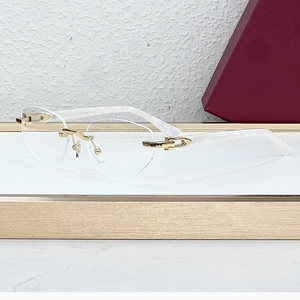 Lunettes de soleil rectangulaires tendance de luxe avec verres carrés UV400, monture métallique sans bords, lunettes de créateur, lunettes de soleil œil de chat à la mode - Product Image 3