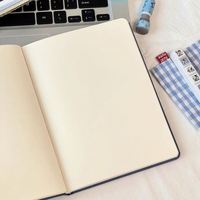 Carnet A5 Épais et vierge avec motif de trois chatons mignons pour étudiants, idéal pour la prise de notes, design élégant
