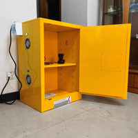 Armoire de charge ignifuge personnalisée à 8 prises pour outils électriques, ordinateur portable et organisation d'appareils photo dans les garages et les ateliers