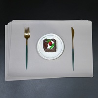 Ensemble de 4 sets de table en similicuir style nordique à prix abordable – Coffret cadeau premium pour l'inauguration de maison, les mariages et les cadeaux d'entreprise