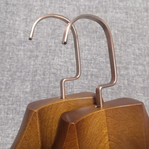 Móc áo gỗ beech cao cấp, móc áo gỗ boutique - Product Image 4