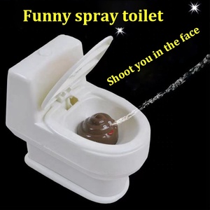2025 Jouets créatifs de farces pour le Poisson d'avril, avec fonction de pulvérisation d'eau en forme de toilettes, pour les tours de farces en salle de bain - Product Image 3