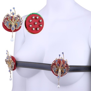QK-B8242 Cinturón de Bondage Erótico con Púas Metálicas en Forma de Fénix para Masaje de Pezones y Placer, de Cuero PU, para Coqueteo y Juguetes Eróticos - Product Image 1