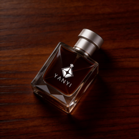 Logo Kustom Parfum Kayu Premium-Aroma Kayu Ramah Lingkungan Tahan Lama Semprotan Wewangian Alami untuk Pria Botol Kaca Elegan
