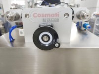 Machine de remplissage semi-automatique horizontale à piston pneumatique auto-amorçante pour shampoing, huile et détergent