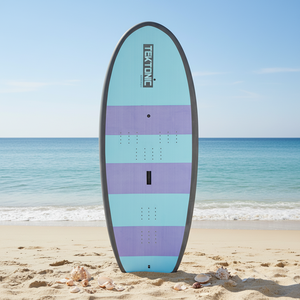 Tabla de Wing Foil de 6'0" y 124L con cubierta suave, alto volumen, núcleo de EPS y cubierta de EVA, ideal para principiantes. La cubierta de EVA de alto volumen proporciona estabilidad. - Product Image 1