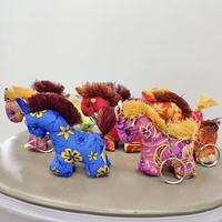 Porte-clés éléphant en tissu brodé personnalisé de Thaïlande, petits jouets en peluche, poupée éléphant en tissu