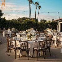 Chaise en bois à dossier croisé en rotin pour événements, mariages, banquets et locations