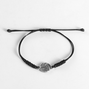 สร้อยข้อมือกีฬาทอมือสีดำ ปรับขนาดได้ พร้อมจี้วอลเลย์บอล เครื่องประดับสำหรับทุกเพศ - Product Image 3