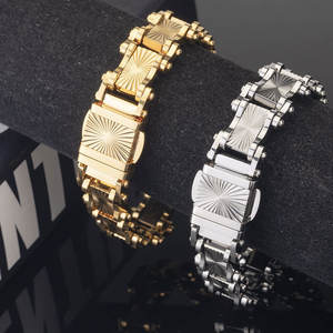 กำไลข้อมือและกำไลแฟชั่นสแตนเลสสตีลกันน้ำ ป้องกันการหมอง ชุบทอง 14K 18K สำหรับผู้หญิง - Product Image 3