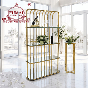 Estante para vinos moderno de latón FUMAI con estantes de vidrio, expositor para bodas, eventos y bares - Product Image 1