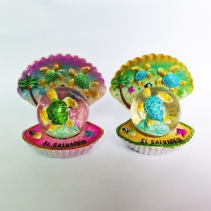 Custom Hand-Painted Animal Resin Handicraft <strong>Glass</strong> Snowflake Ball Creative Tourist Souvenirs Scallop Sea <strong>Turtle</strong> Snow Globes - Product Image 3