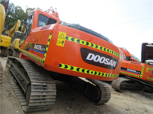 รถขุดตีนตะขาบ Doosan DH225LC มือสอง พร้อมเครื่องยนต์ มอเตอร์ เกียร์บ็อกซ์ และชิ้นส่วนหลักอื่นๆ กำลัง 110 กิโลวัตต์ ความจุบุ้งกี๋ 1.5 ลูกบาศก์เมตร ขาย - Product Image 3