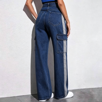 Jean cargo femme à blocs de couleur, coupe large, taille mi-haute, grandes poches latérales, empiècements contrastants, style streetwear décontracté, tailles XS-5XL, personnalisable OEM ODM