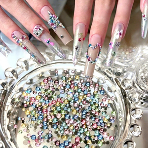 Strass pour ongles de haute qualité, de couleur mixte, de différentes tailles, à fond plat, mini-ronds, éblouissants, 3D, brillants, de la marque Aimeier, blancs - Product Image 1