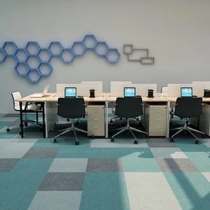 Dalles de moquette tuftées en nylon à boucles carrées, motif puzzle abstrait moderne, avec support en PVC pour hôtels et salons - Product Image 2