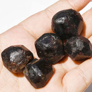 Vente en gros de cristal naturel de haute qualité brut grenat rouge brut pierre dégringolée carbuncle quartz gravier pierres précieuses cadeaux - Product Image 3