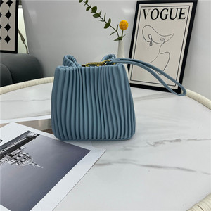 Tas Selempang Wanita EMG7405 Model Bucket, Tas Kulit Asli Mewah untuk Bahu, Tas Selempang Wanita Fashion, Tas Kulit Sapi Custom - Product Image 5