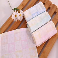Serviette de toilette en gros 25*50cm 100% coton motif floral trèfle 30g/pièce ultra douce hypoallergénique écologique absorbante