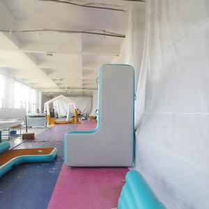 Isola Galleggiante Gonfiabile a Forma di L, Resistente e Stabile, per Feste in Famiglia in Mare, Lago o Fiume - Product Image 4