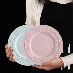 Assiettes de présentation rondes en dentelle blanches élégantes de style vintage, vaisselle en verre pour mariage et fête, en stock - Product Image 5