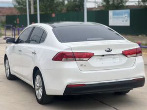 รถมือสอง2015 kias K4รถซีดาน1.8L พร้อมซันรูฟและแร็คหลังคารถใช้น้ำมันเบนซินพวงมาลัยซ้ายรถสต็อกสินค้ามือสอง - Product Image 5