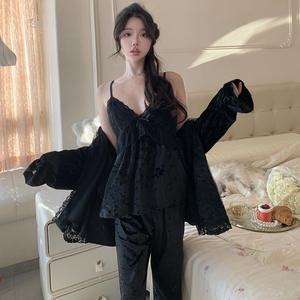 بيجامة نسائية من القطيفة الذهبية لخريف وشتاء 2025، قميص نوم مثير بحمالات مع سروال، طقم بيجامة مبطن للنوم - Product Image 6