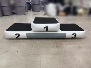 Podio Gonfiabile Personalizzabile con Logo, Capacità 150kg, Palco Portatile Pieghevole per Eventi di Premiazione - Product Image 2