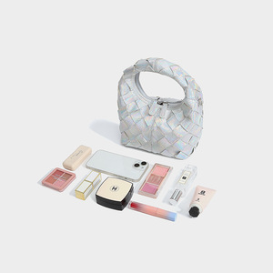 Sac à main haut de gamme tissé à la main, accessoire de plage argenté, bandoulière unique, fermeture éclair, chaîne Tanjing - Product Image 4