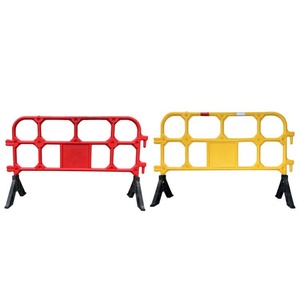 Barrière de sécurité routière en HDPE de 1350 mm, réfléchissante prismatique haute intensité, protection IP65, jaune/rouge - Product Image 3