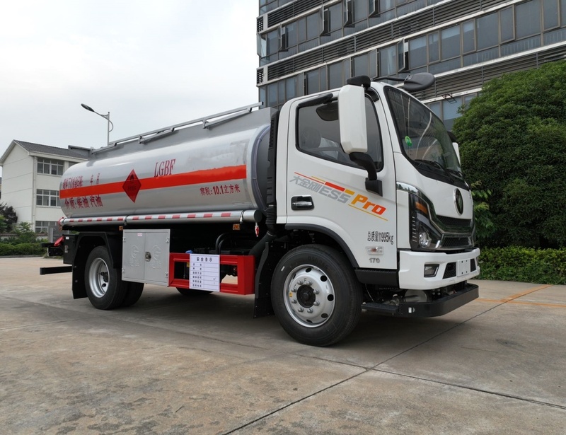 HOWO 4x2 New Oil Fuel Tanker