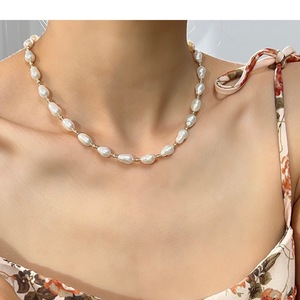 Collar de Perlas Estilo Barroco Francés con Cuentas de Núcleo Luminoso, Cadena de Clavícula a la Moda, Modelo Wenchi 17198 - Product Image 4