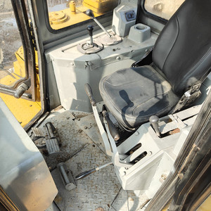 Bouteur sur chenilles d'occasion économique Caterpillar CAT D6H D6G D7G D6D D6H D4H D7R, capacité de nivellement de 4,3 m, moteur 120 CV, pompe, d'origine japonaise - Product Image 5