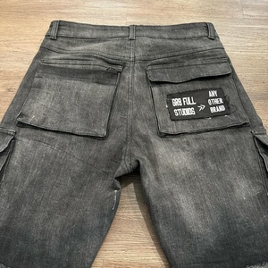 Shorts en jean personnalisés avec broderies, style Y2K, décontractés, vintage, délavés à l'acide, déchirés, avec poches cargo, streetwear, pour hommes - Product Image 3