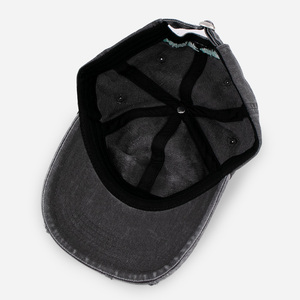 Casquette de baseball en coton non structurée à profil bas, bicolore, avec logo brodé, effet vieilli et déchiré, style rétro vintage du fabricant - Product Image 3