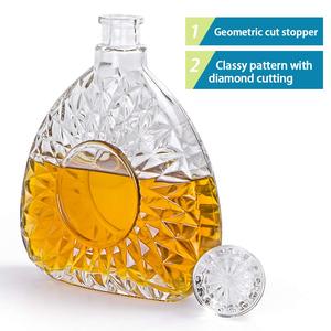 Decantador de Licor de Vidrio con Tapón Hermético y Diseño Estampado en Oro para Whisky, Brandy, <span class=keywords><strong>Bourbon</strong></span>, 25oz/750ml - Product Image 5
