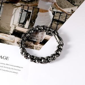 Pulsera de acero de titanio con diseño de calavera para hombre, 20 cm, 22 cm, diseño geométrico, regalo, joyería - Product Image 1