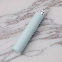 Atomiseur de parfum en verre rechargeable à mécanisme rotatif, avec pulvérisateur à pompe, sérigraphie et estampage doré, capacité personnalisable 10 ml, avec bâtonnets