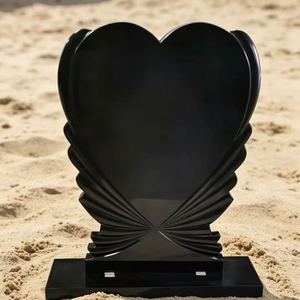 Lápida Vertical de Granito Negro con Diseño de Corazón con Alas para Cementerio Cristiano - Product Image 4
