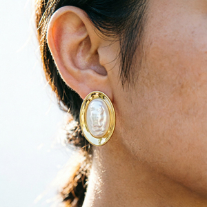 Orecchini Geometrici di Design per Donne, Resina Colorata Placcata in Oro 18K, Stile <span class=keywords><strong>Art</strong></span> Déco Moderno, Oversize e Trendy - Product Image 3