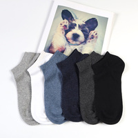 Venta al por mayor de color sólido de algodón peinado llano blanco negro azul convertir No Show dibujos animados Hombre Calcetines para hombre calcetines tobilleros