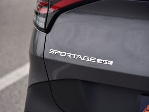 2025 Kia Sportage Flagship SUV Barato 4WD 5 puertas 5 asientos Gasolina Vehículo de gasolina con New Energy 2024 Versión Depósito de 5 años - Product Image 3