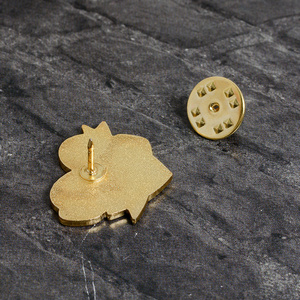 Coeur rose amour Ne pas être une bite épingles en émail broches vêtements sac à dos revers Badges bijoux accessoires pour cadeau unisexe - Product Image 5