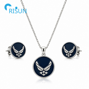 Set di Orecchini e Collana Commemorativi Personalizzati per Veterani dell'Aviazione e Forze Armate USA (USCG, USN, USAF, USMC) - Product Image 5